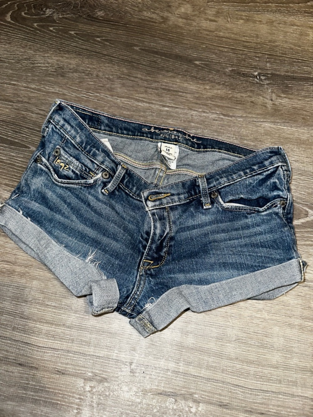 Abercrombie Kids y2k Dark Wash Denim Cuffed Shorts - Blue